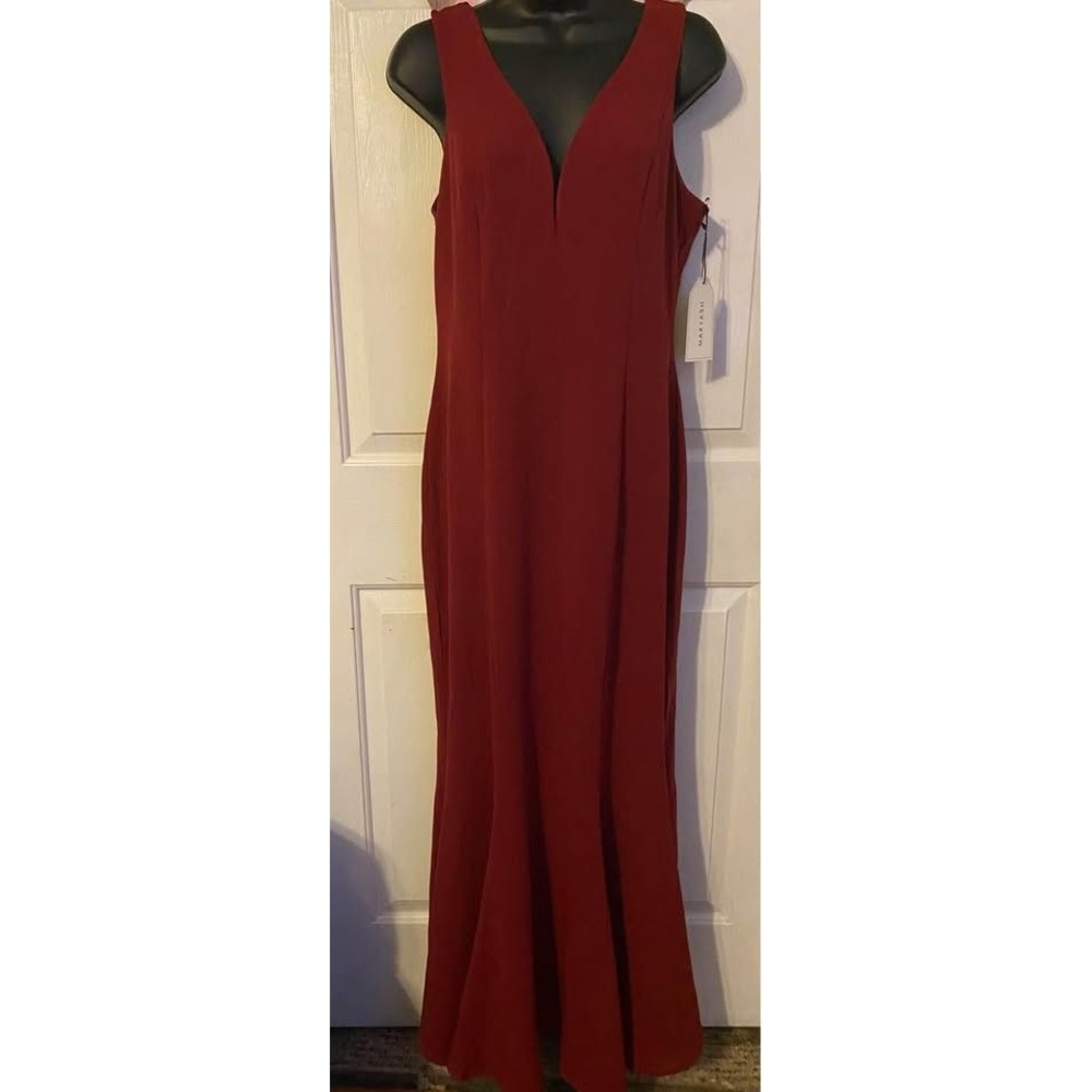 Red wine colored gown. Sz. M. plunging neckline, sleeveless. Classic. NWT.